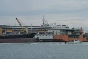 A U.S. cruise ship ends voyage due to fuel costs and passengers lose their homes