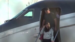 Brazil’s Flávio Bolsonaro arrives in U.S. after losing election