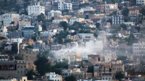 Drinking water supplies dwindle in Yemeni city besieged by Houthi rebels