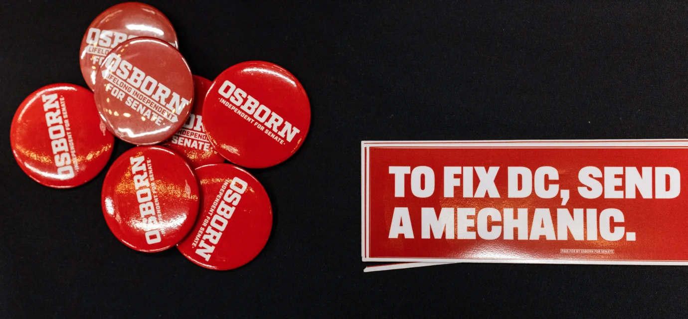 Independent candidates sense a moment. Some Democrats hope they’re right.