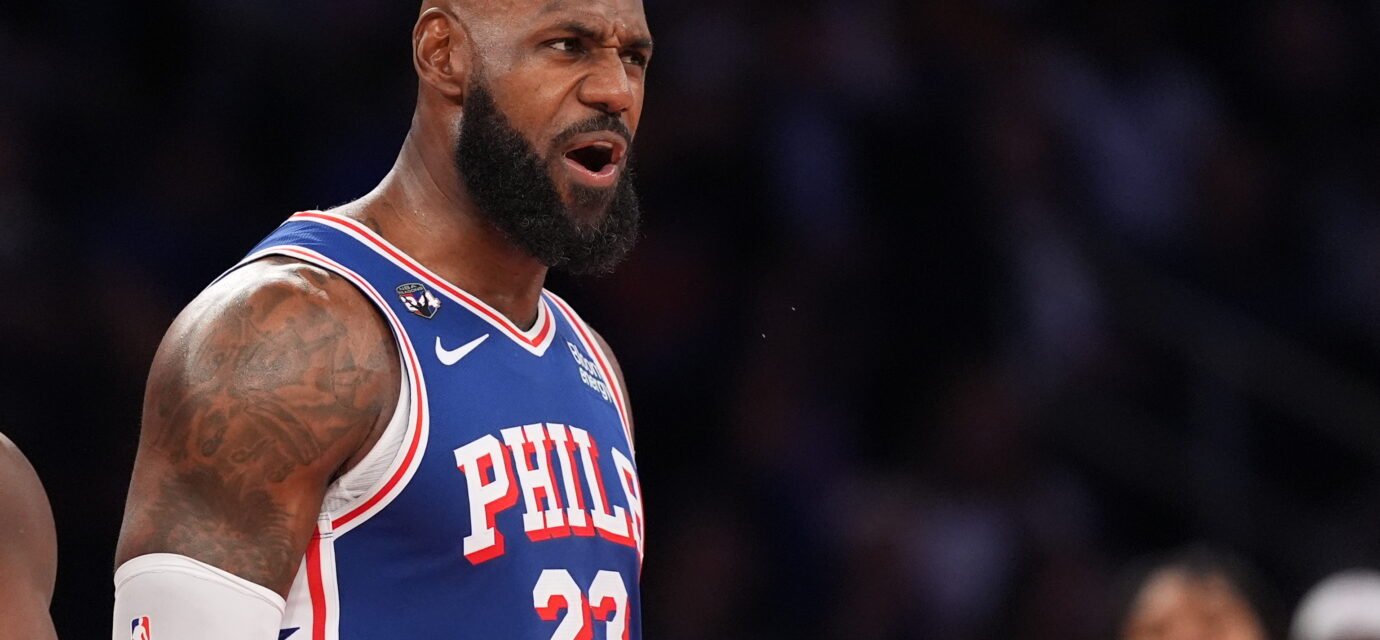 LeBron James talks smack with Knicks fans in victorious 76ers debut
