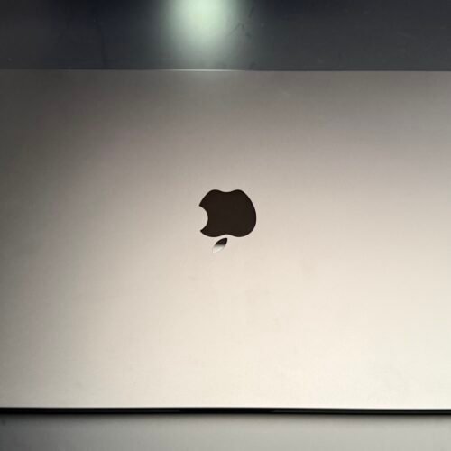 Touchscreen MacBook Pro hands-on: OLED looks great on a Mac